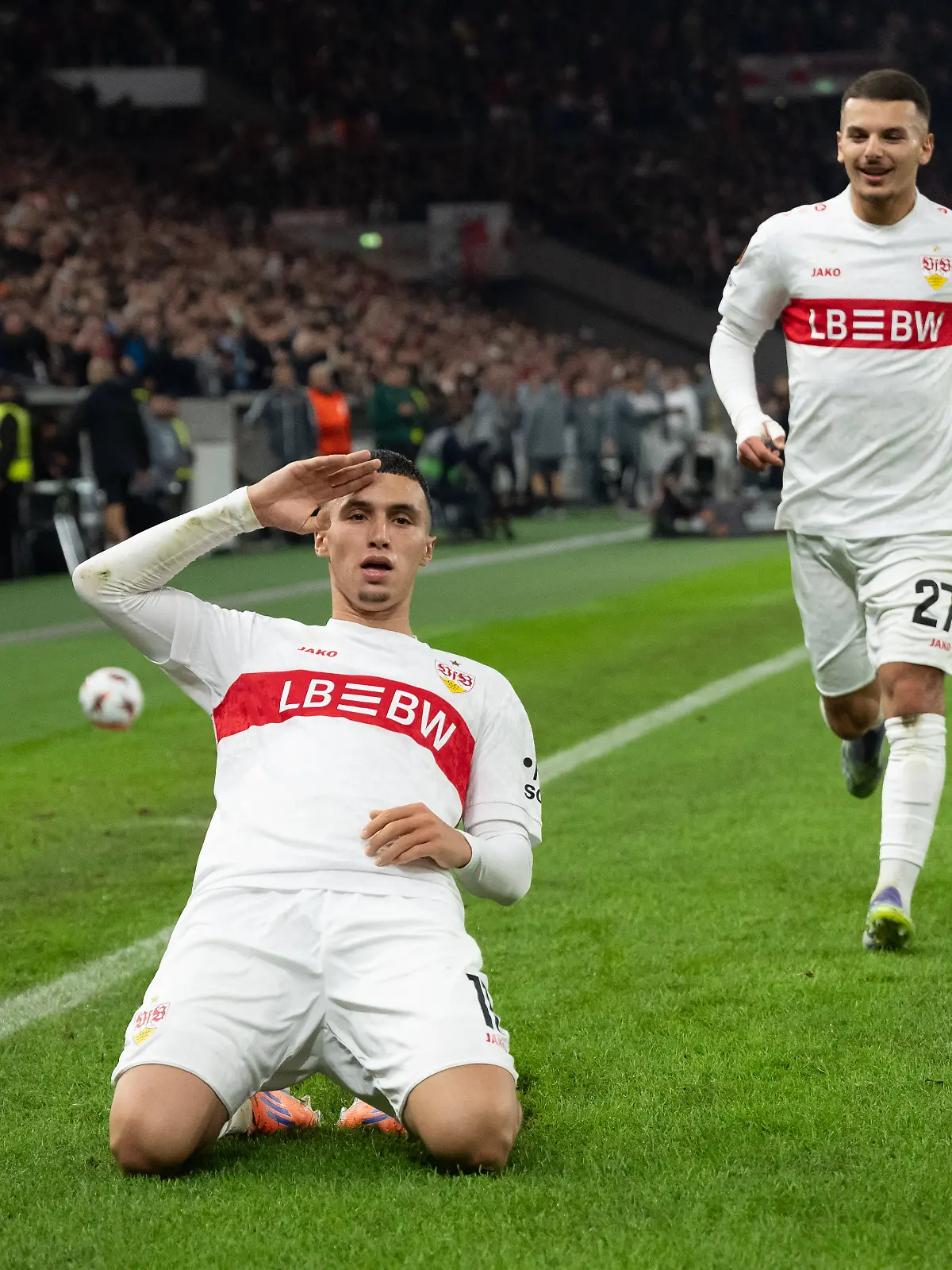 Schlägt Bilal El Khannouss in der Europa League wieder zu? RTL überträgt das Spiel FC Basel gegen VfB Stuttgart LIVE in Free-TV und Stream
