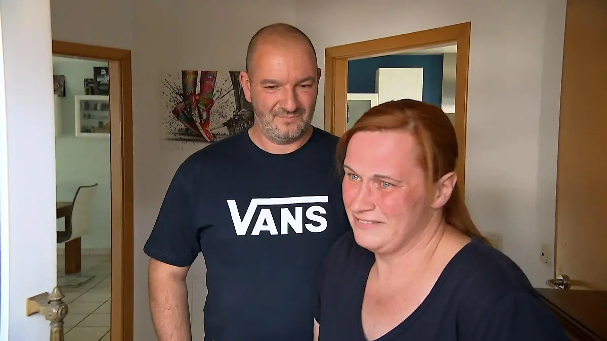 Ehemann bedankt sich bei seiner Frau RTL WEST Blumengrüße