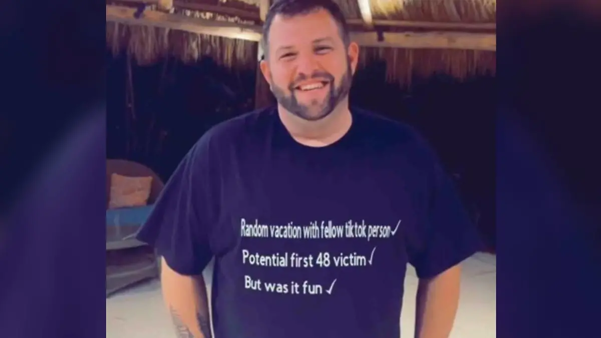 Kellan Hays mit seinem selbstgebastelten T-Shirt.