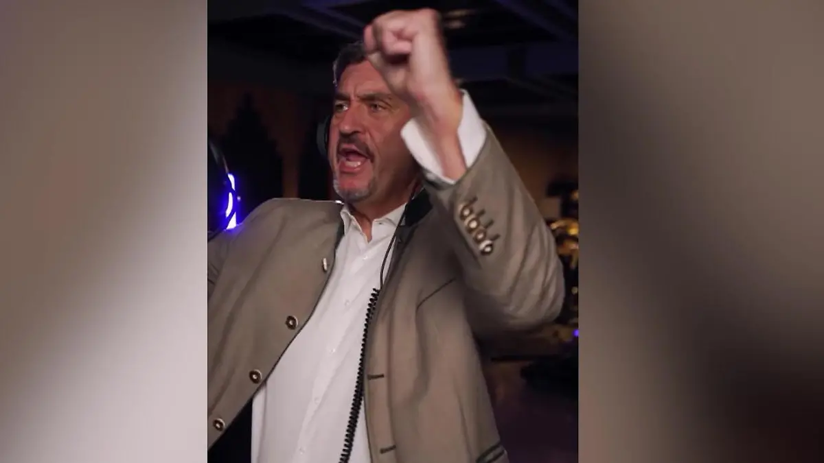 Sweet Markus?! Bayerns Ministerpräsident Söder singt diesen Wiesn-Hit Er hat es schon wieder getan