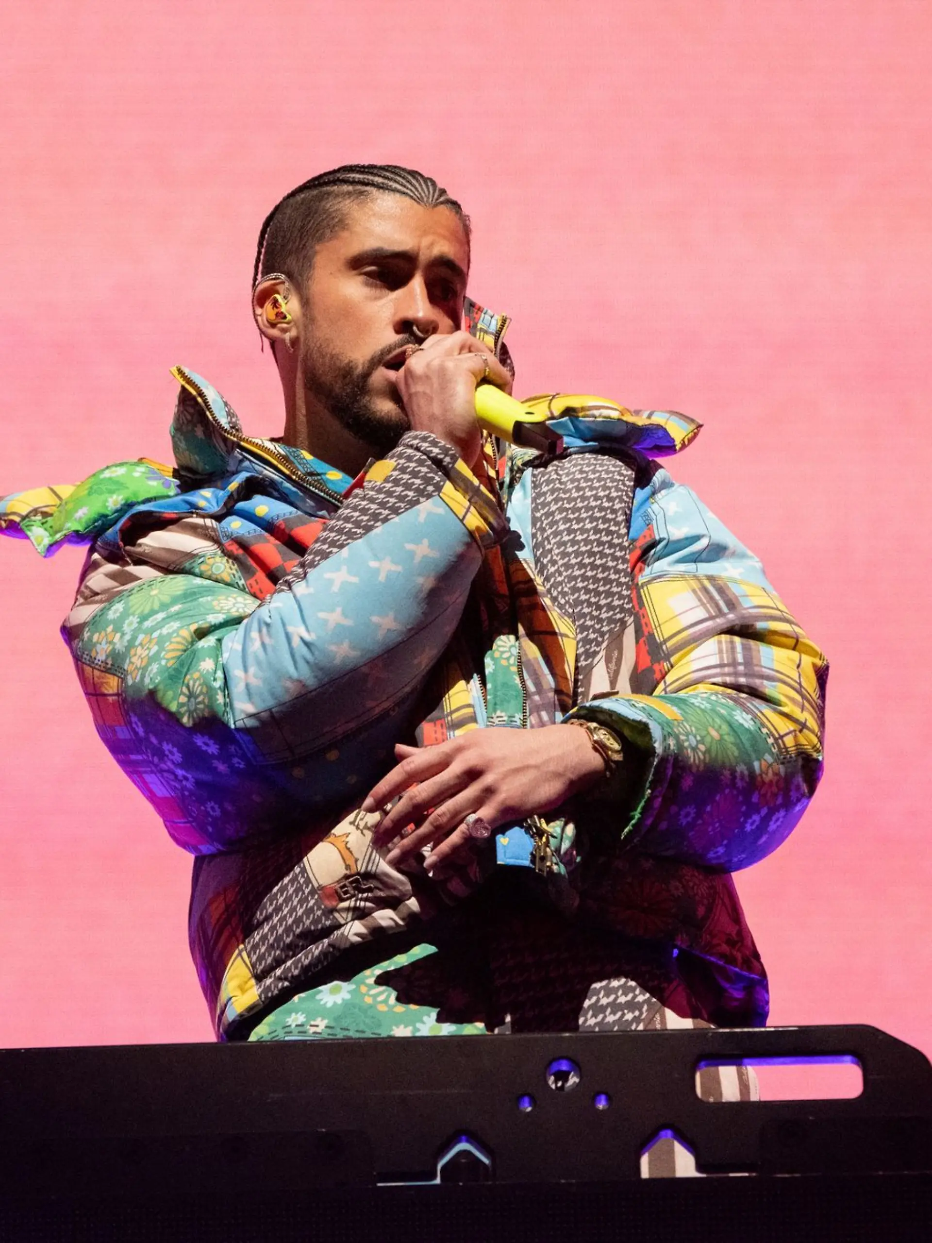 Bild zu: "Superstar Bad Bunny stürmt zur Super-Bowl-Halbzeit-Show!"