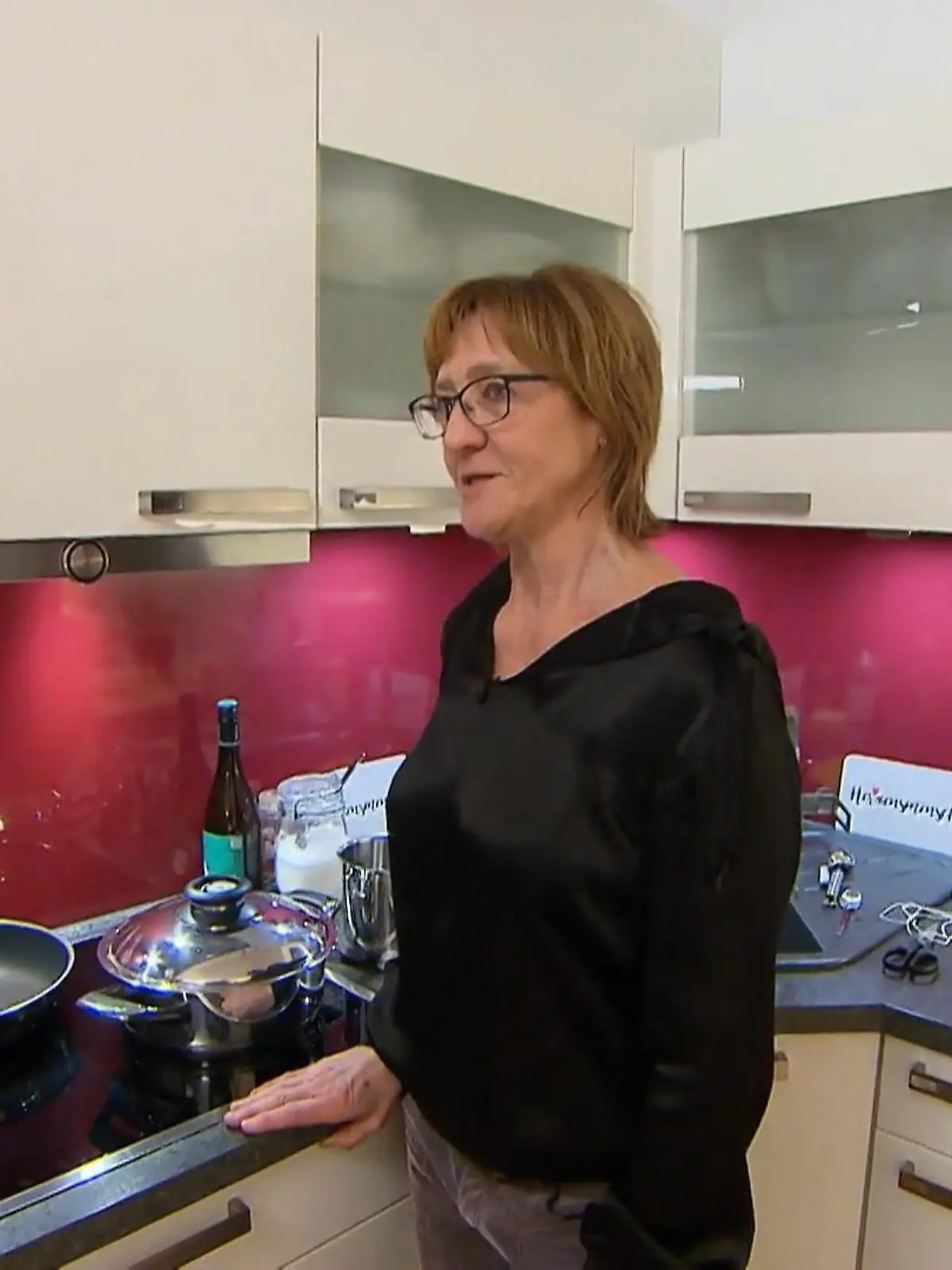Bild zu: "Das Dinner startet mit einem Schreck"