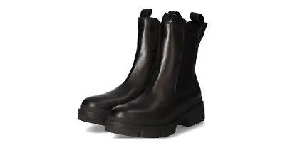 Boots mit hohem Schaft