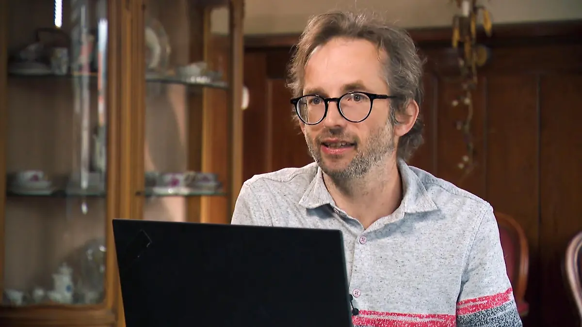 WWM-Kandidat mit 150er IQ hat sich 1000 Stunden vorbereitet! Zock-Fail bei „Wer wird Millionär?”
