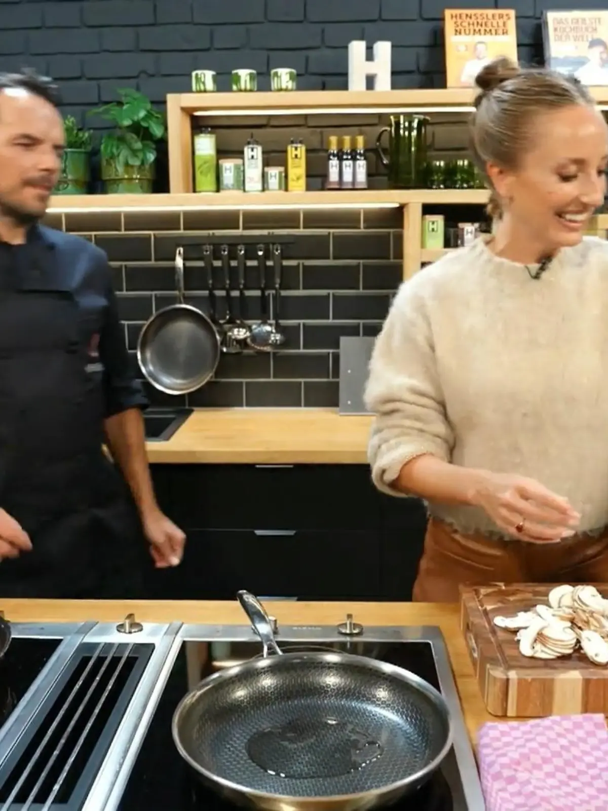 Bild zu: "Laura Dahm trifft Steffen Henssler"