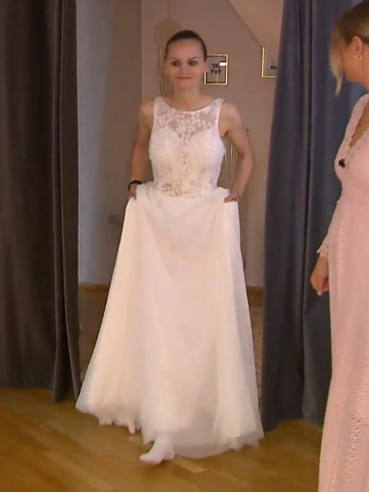 Bild zu: "Ricarda nimmt jedes Geschäft mit"