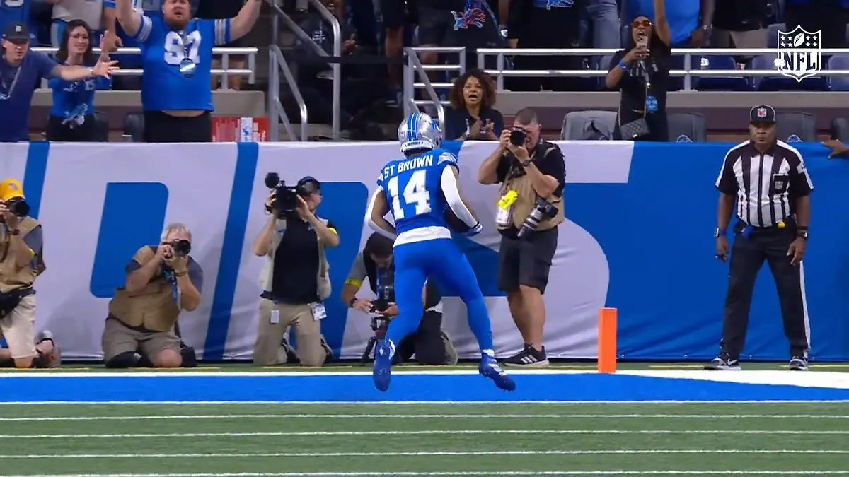Deutscher St. Brown überragend! Lions bleiben auf Erfolgskurs Doppel-Touchdown zum Sieg