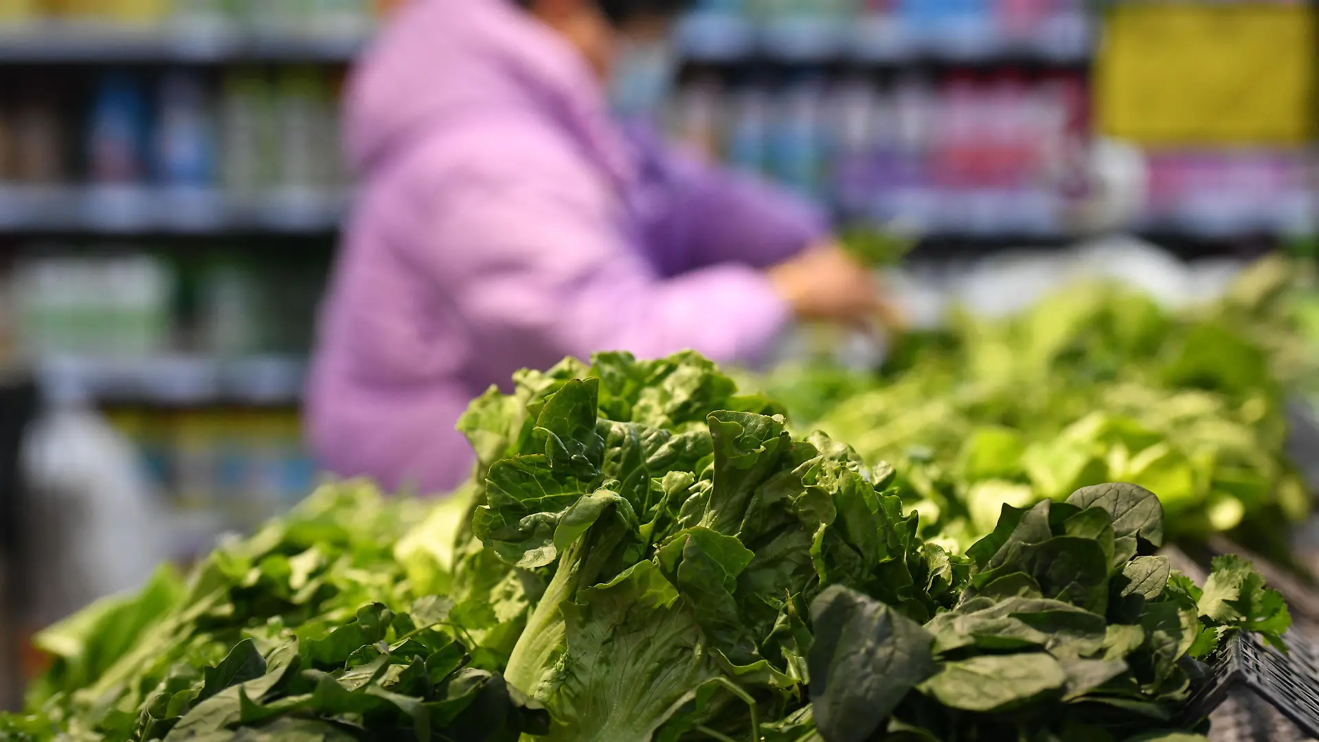 FUYANG, CHINA - DECEMBER 8, 2022 - A customer buys vegetables at a supermarket in Fuyang city, Anhui province, China, Dec 9, 2022. The consumer price index (CPI) rose 1.6 percent year on year in November, according to the National Bureau of Statistics.