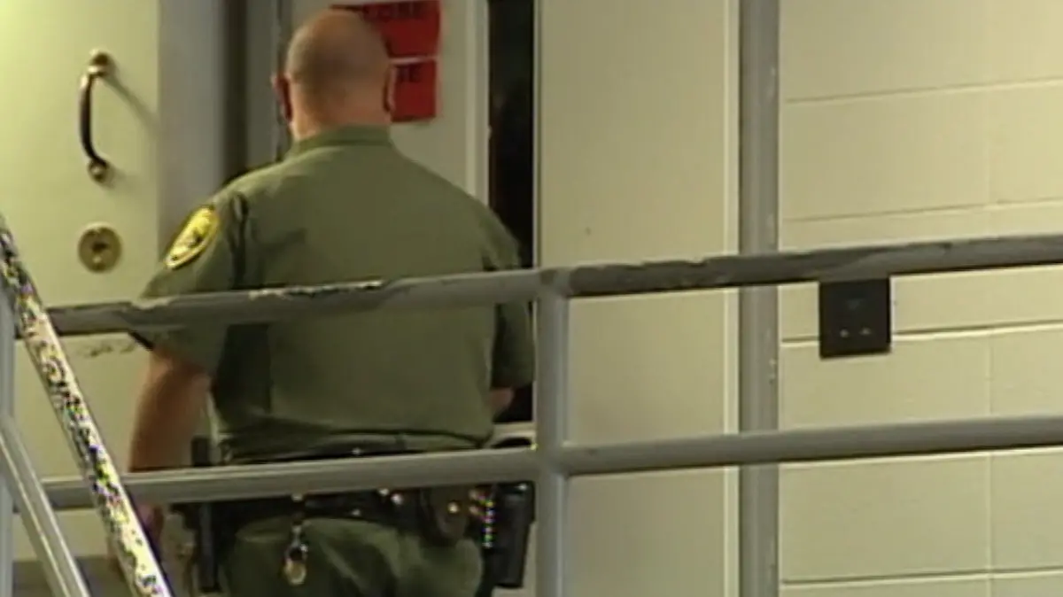 Werdender Vater verpasst Geburt, weil er irrtümlich verhaftet wird