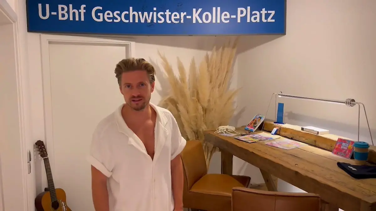 Jörn Schlönvoigt zeigt uns sein persönliches GZSZ-Museum Der Schauspieler kann nicht ohne die Serie!