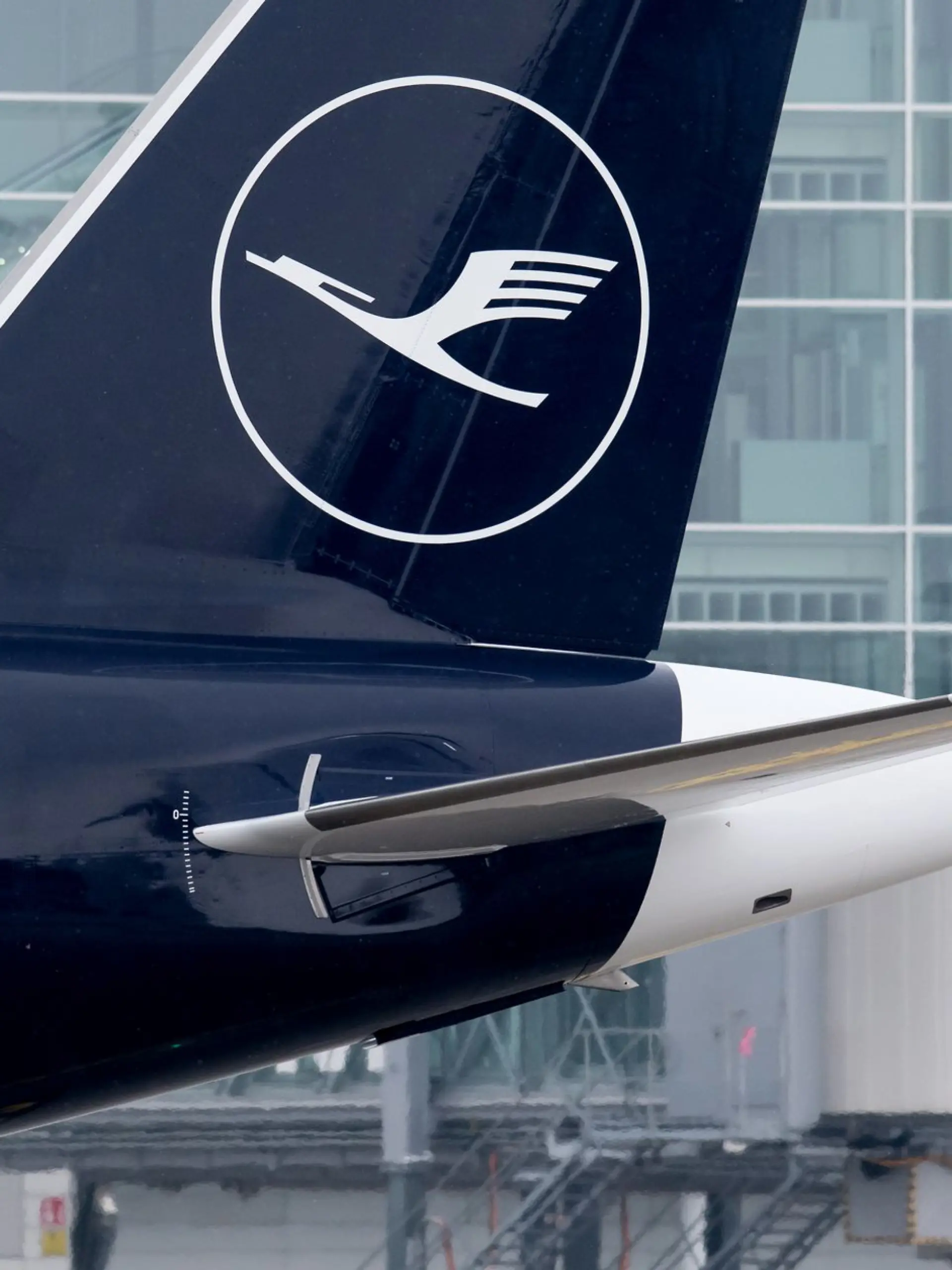 Bild zu: "Lufthansa kündigt Entschädigungen an – damit können die Betroffenen rechnen "