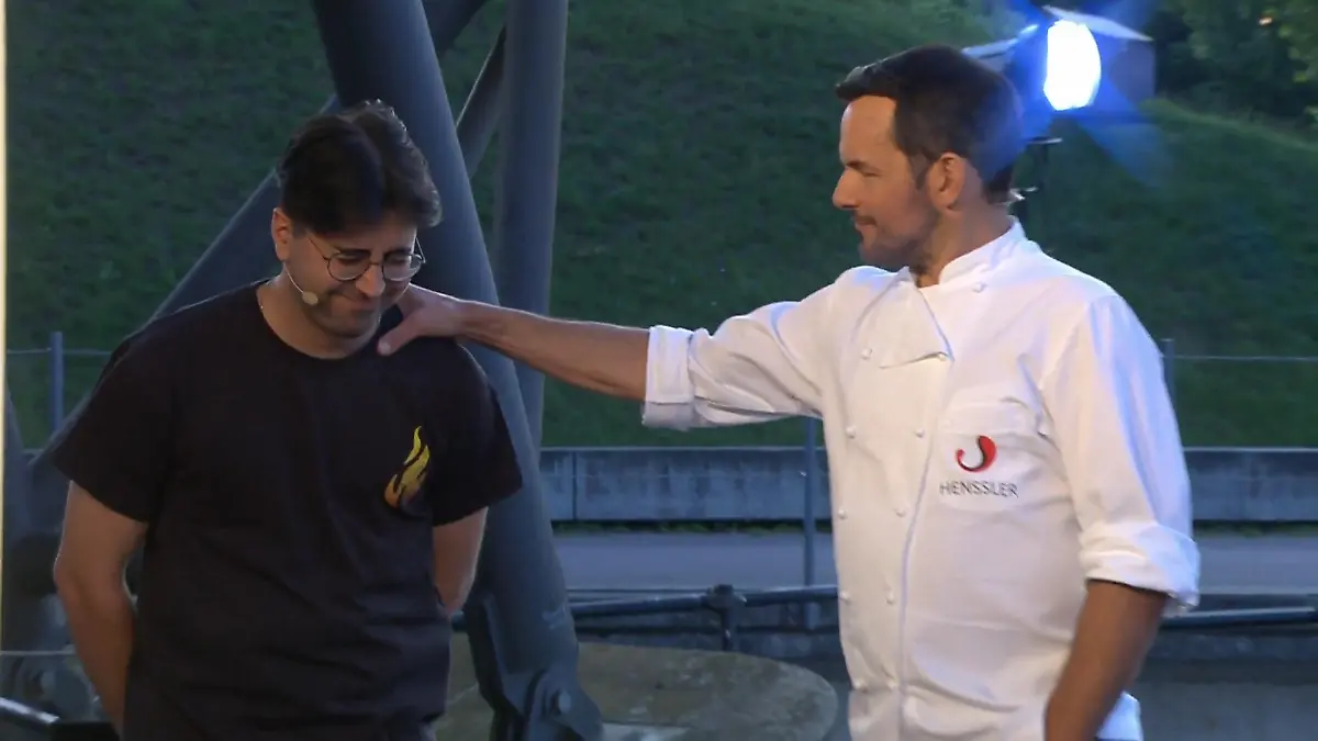 Howan muss sich ausziehen Steffen will nicht nass werden