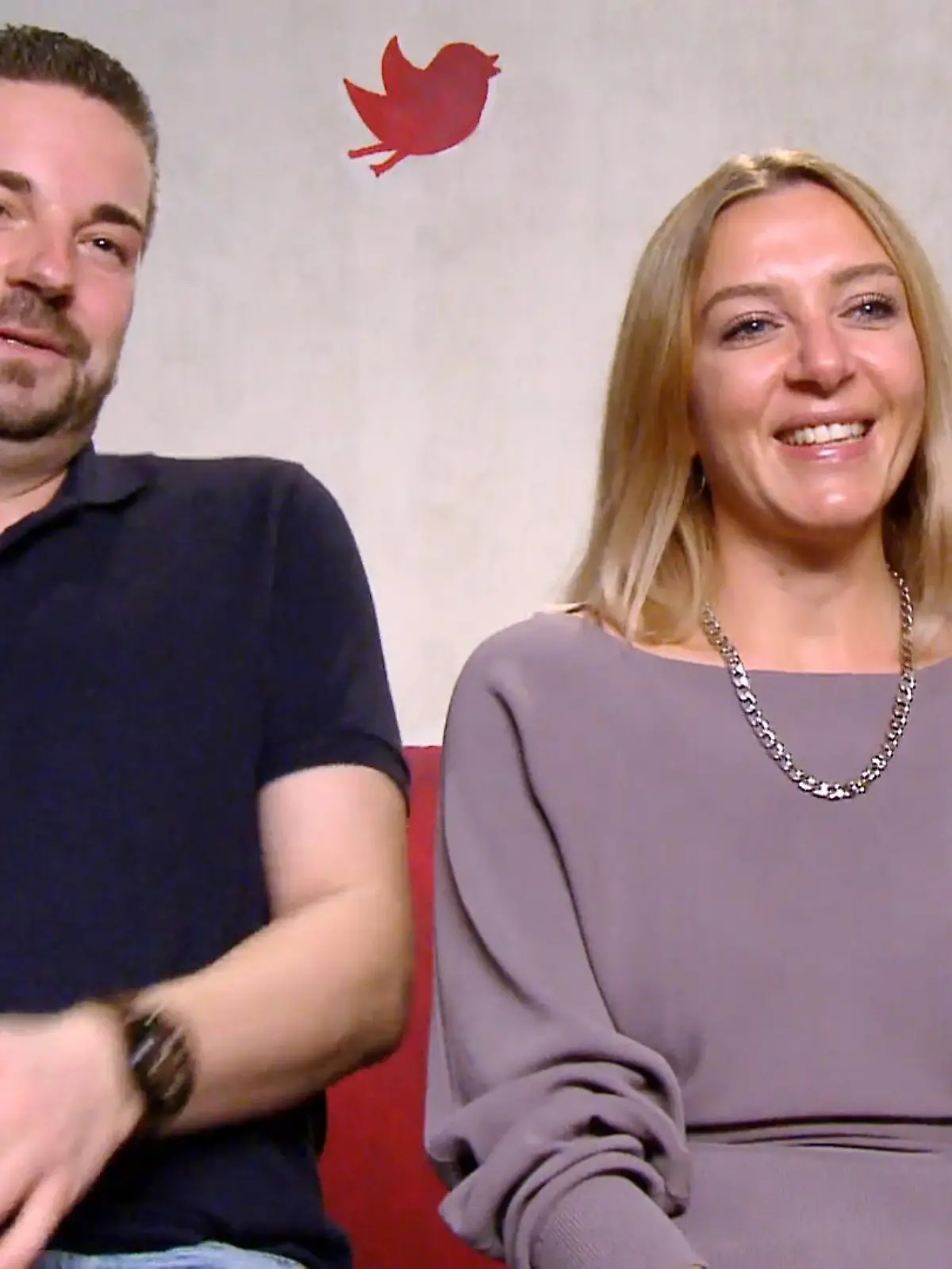 Bild zu: "Sascha und Julia verabreden sich zu einem Wiedersehen"