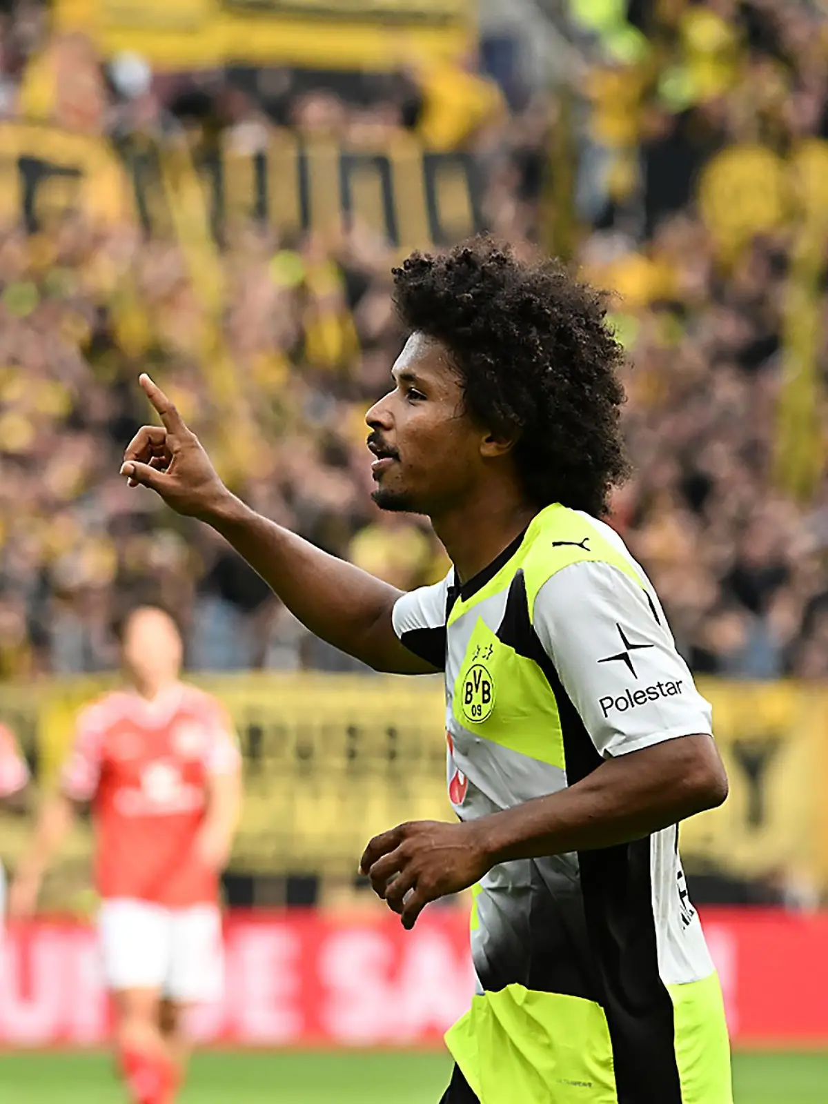 Bild zu: "«Freigeist» mit neuer Disziplin: Adeyemi glänzt beim BVB"