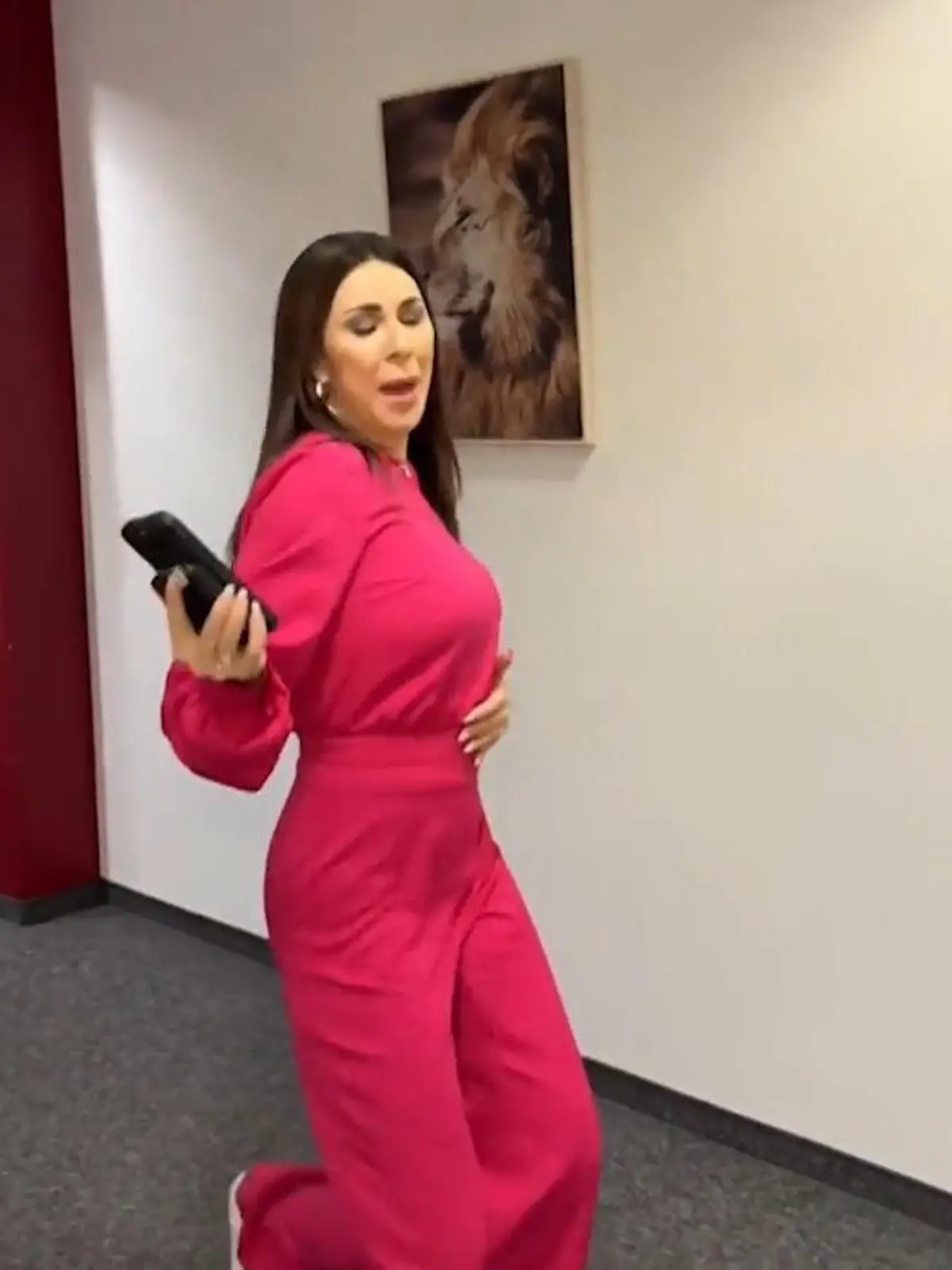 Bild zu: "So kennen wir sie gar nicht! Judith Williams, sind wir hier etwa bei „Let’s Dance”?"