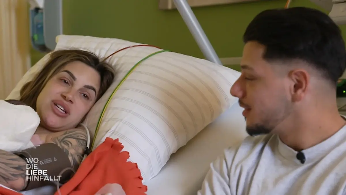 Mit dem Baby beginnt für Rebecca und Gök ein anderer Alltag Neues Kapitel