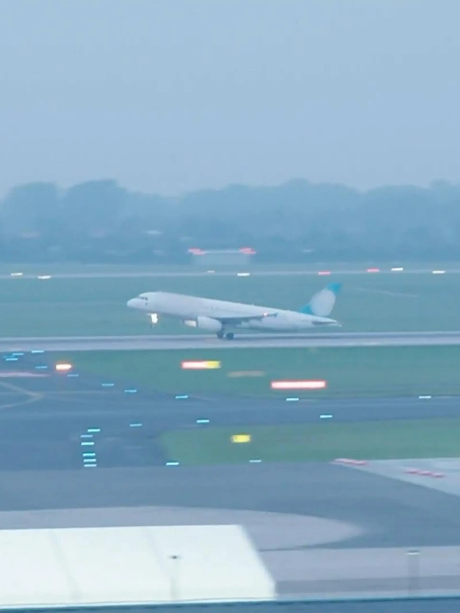 Bild zu: "Abschiebeflug startet in Düsseldorf"