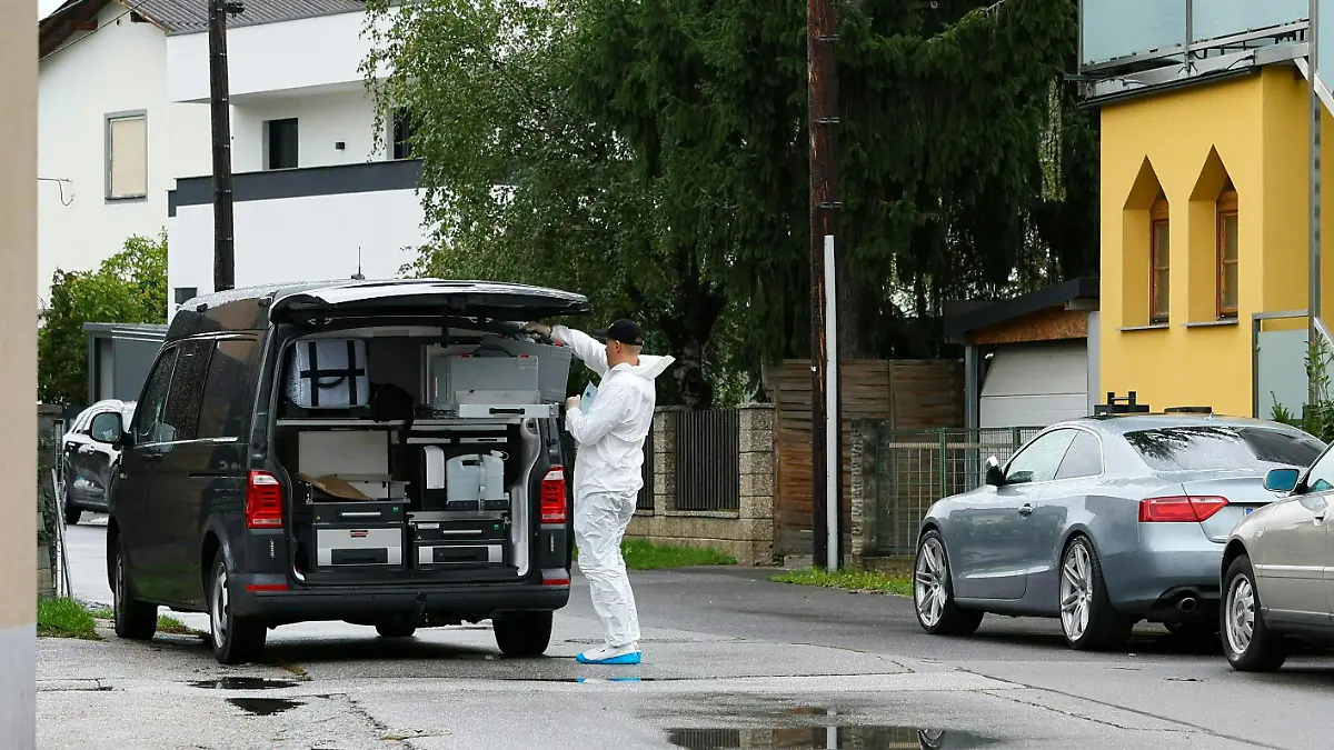 Totes Neugeborenes auf Carport gefunden