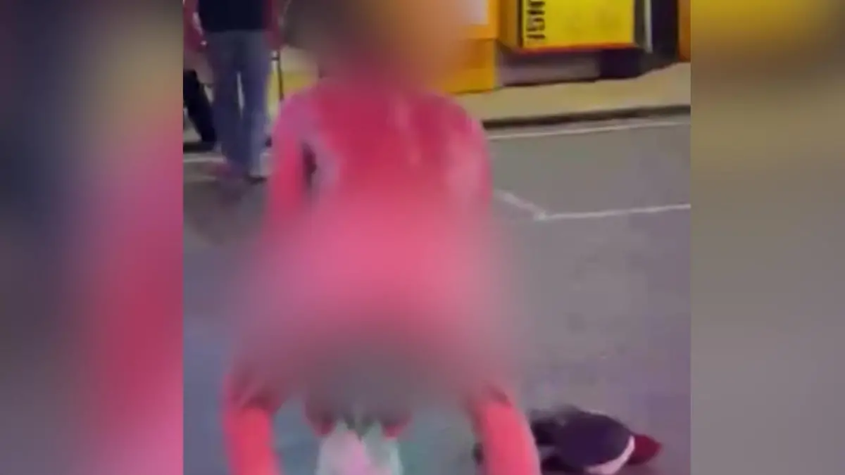 Knapp ein Jahr vermisst – dann tanzt Aidan (44) nackt durchs Rotlichtviertel! Seine Spur verlor sich in Thailand