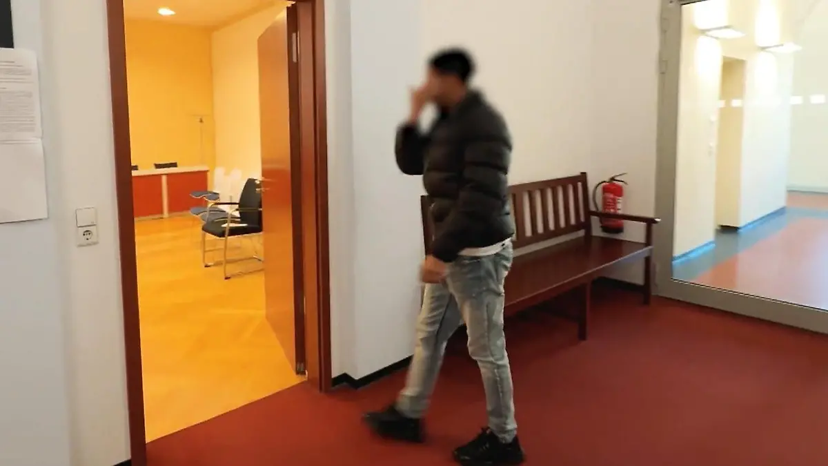 Fieser Fake-Sohn kassiert 50.000 Euro mit bekannter Betrugsmasche Eltern-Falle per SMS