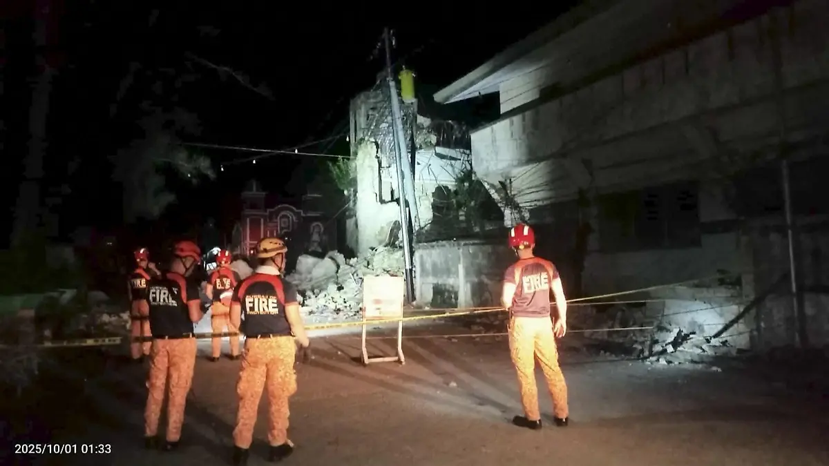 Erdbeben auf den Philippinen fordert viele Opfer Rettungsaktionen im Gange