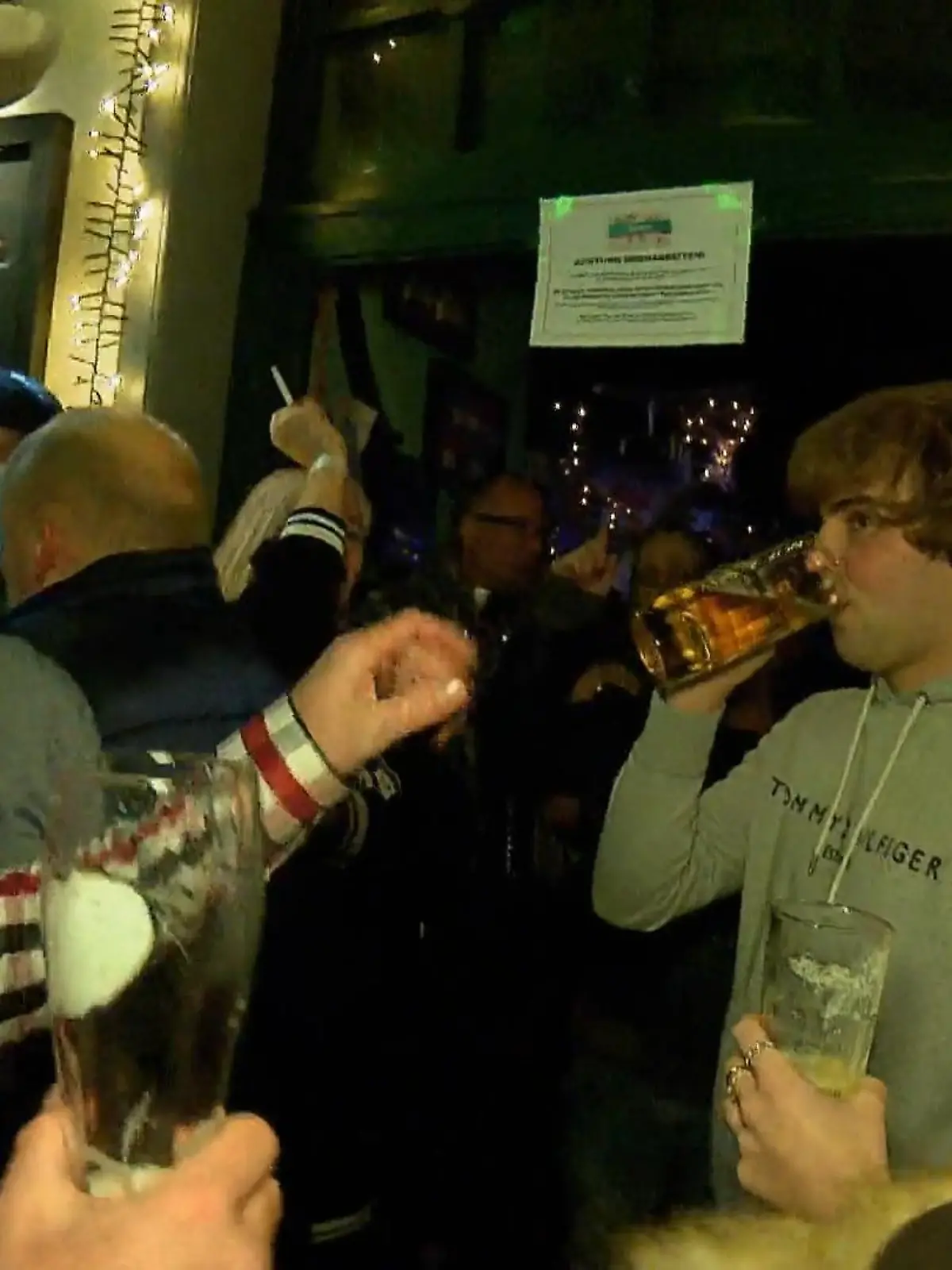 Bild zu: "Jürgen feiert Abschiedsparty vor seiner Auswanderung"