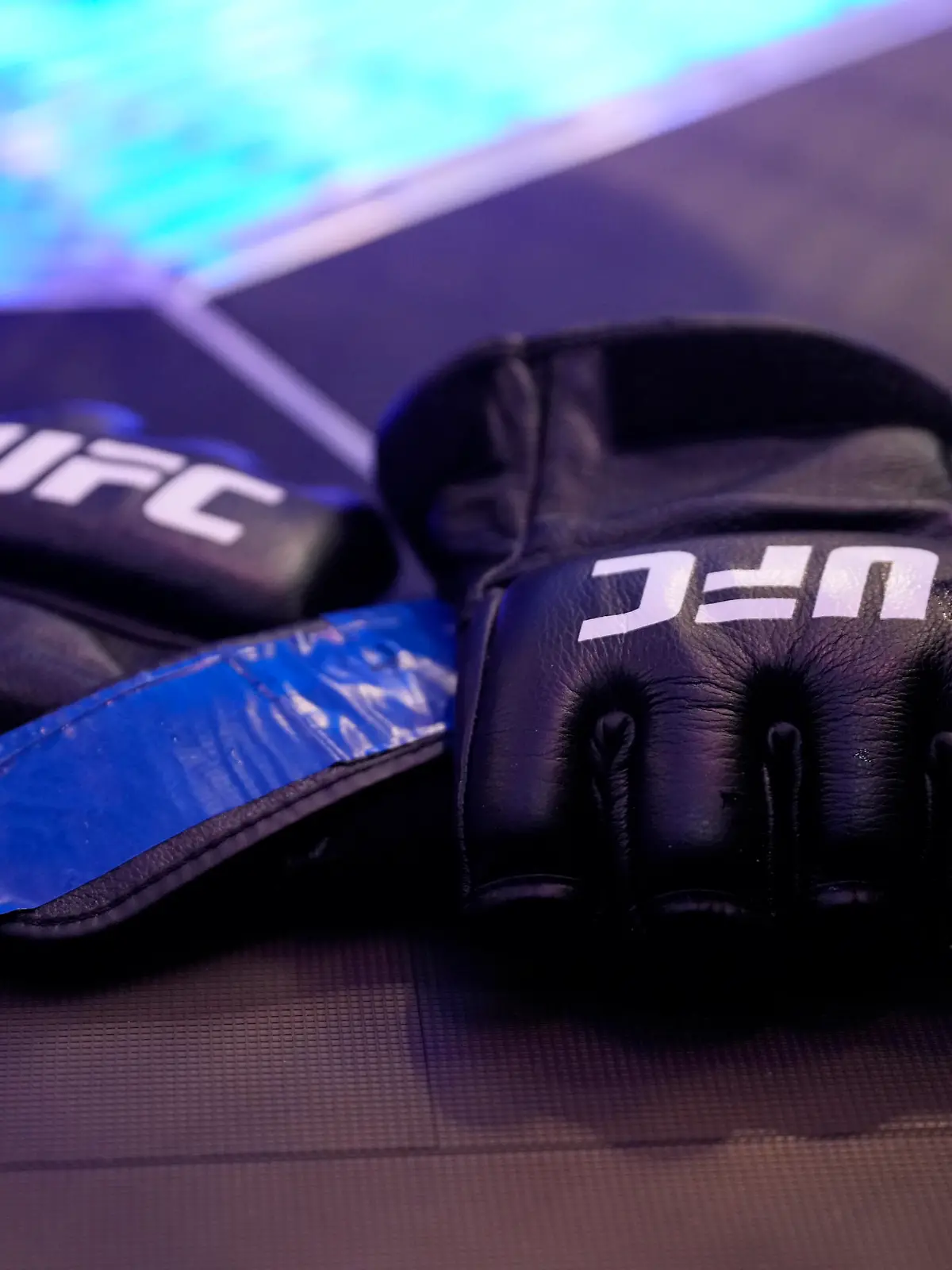 December 3, 2022, ORLANDO, FL, ORLANDO, FL, United States: ORLANDO, FL - December 3: following the bout, Scott Holtzman laid his gloves in the middle of the ring to announce his retirement at Amway Center for UFC Orlando - Thompson vs Holland : Evevnt on December 3, 2022 in ORLANDO, FL, United States. (Credit Image: Â© Louis Grasse/PX Imagens via ZUMA Press Wire