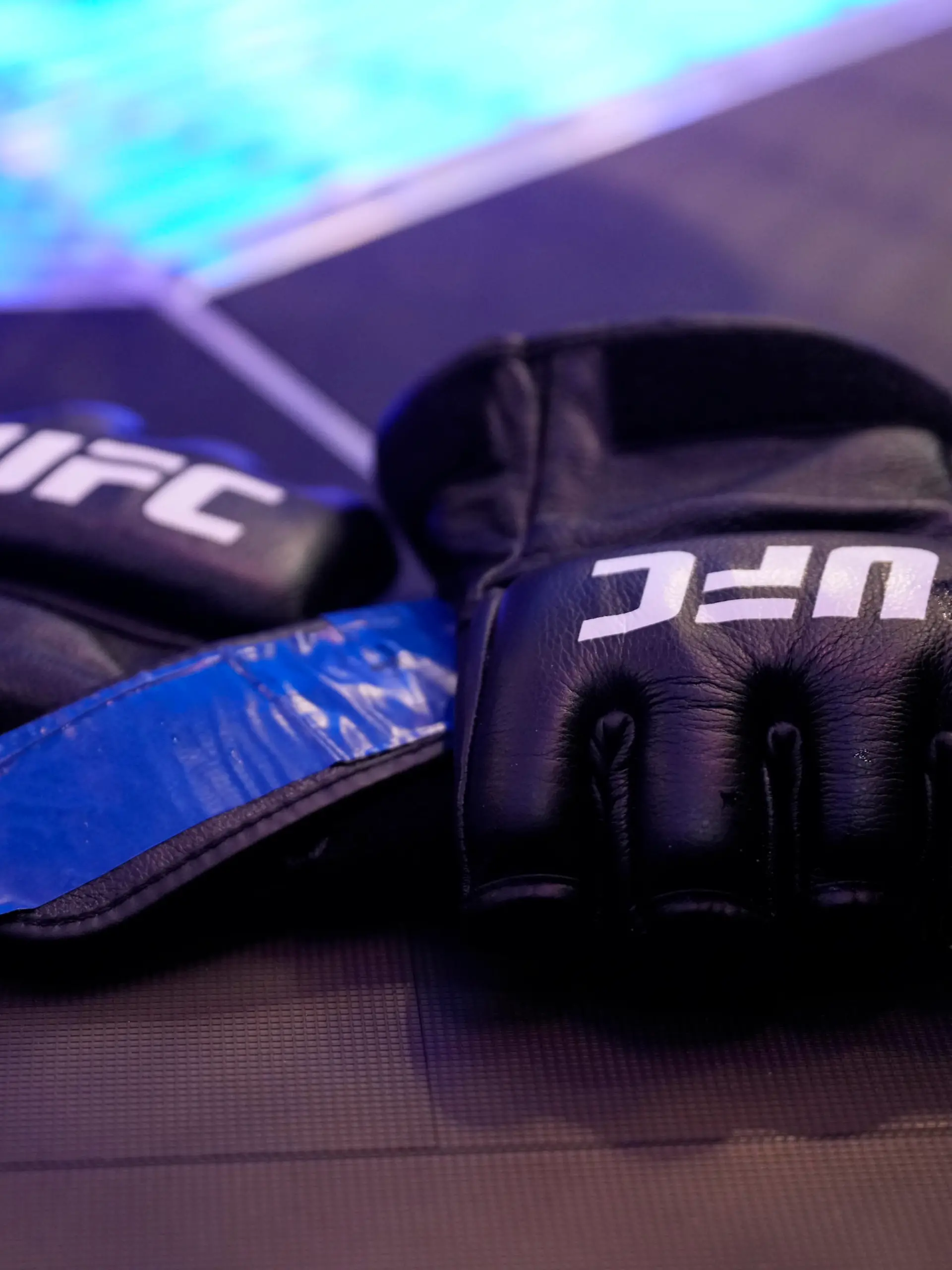December 3, 2022, ORLANDO, FL, ORLANDO, FL, United States: ORLANDO, FL - December 3: following the bout, Scott Holtzman laid his gloves in the middle of the ring to announce his retirement at Amway Center for UFC Orlando - Thompson vs Holland : Evevnt on December 3, 2022 in ORLANDO, FL, United States. (Credit Image: Â© Louis Grasse/PX Imagens via ZUMA Press Wire