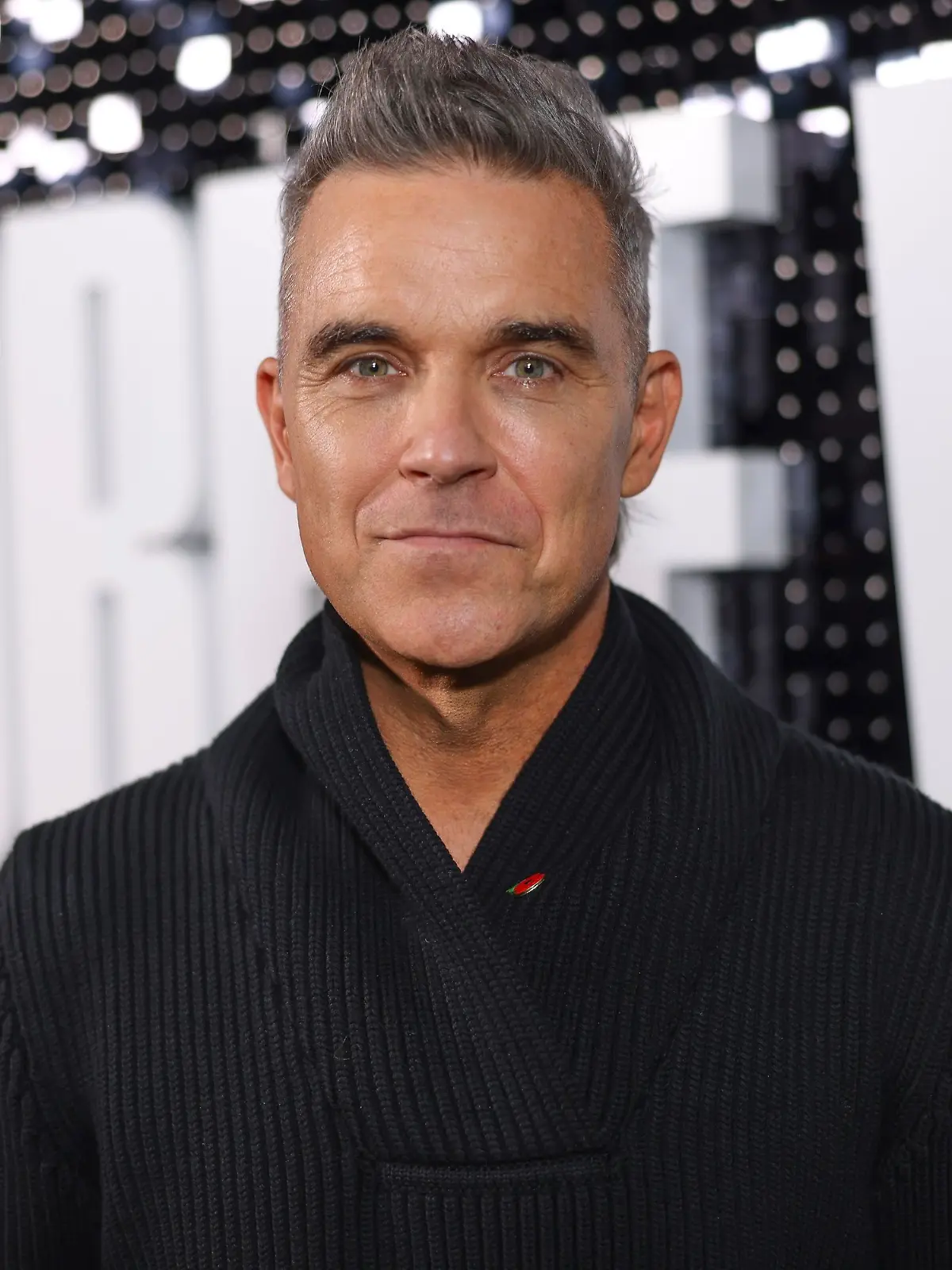 Sänger Robbie Williams „überrascht” seine Fans mit einem neuen Look