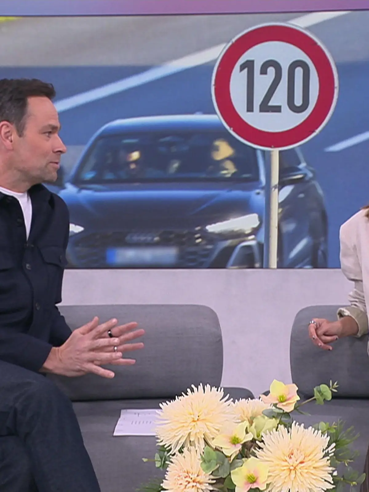 Bild zu: "Tempolimit von 120 km/h: Werden Schnellfahrer jetzt ausgebremst?"