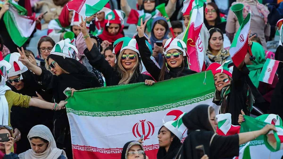 Die USA sollen die Einreise einer Delegation des iranischen Fußballverbands zur WM-Auslosung verweigert haben. (Archivbild)