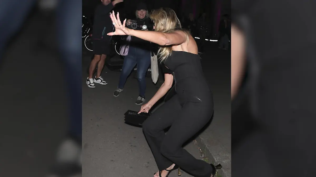Heidi-Hoppala! Supermodel Heidi Klum legt Stolperauftritt hin Nach Party auf Pariser Fashion Week