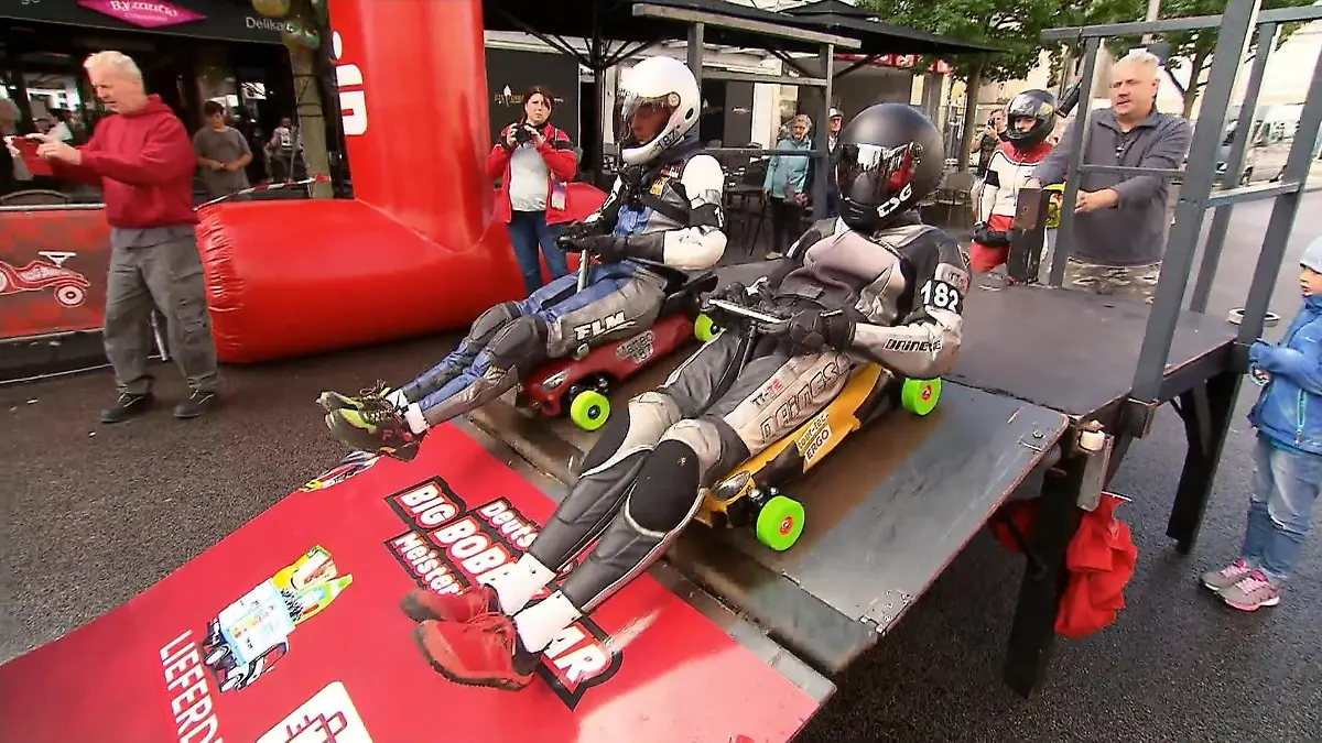 Geschwister kämpfen um Titel bei der Bobbycar Meisterschaft Bobbycar Meisterschaft