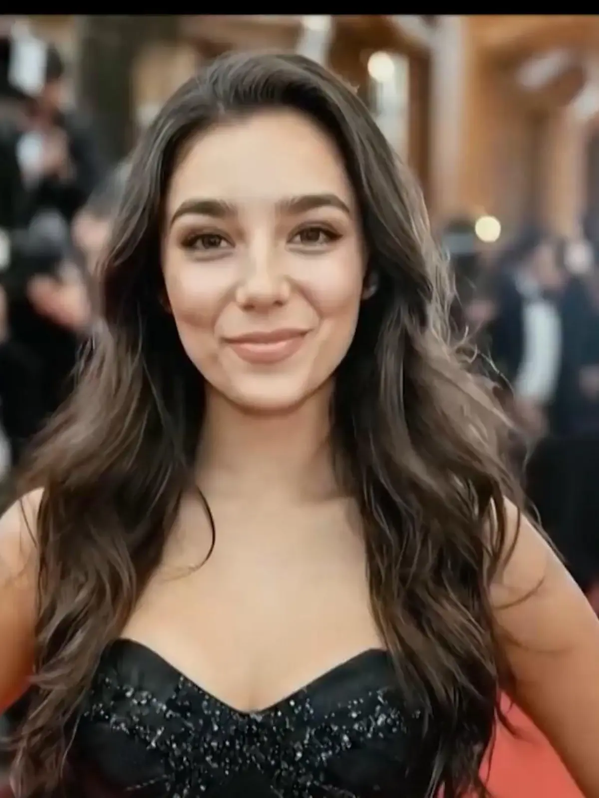 Bild zu: "Hat KI-Schauspielerin Tilly Norwood das Zeug zum nächsten Hollywood-Star?"