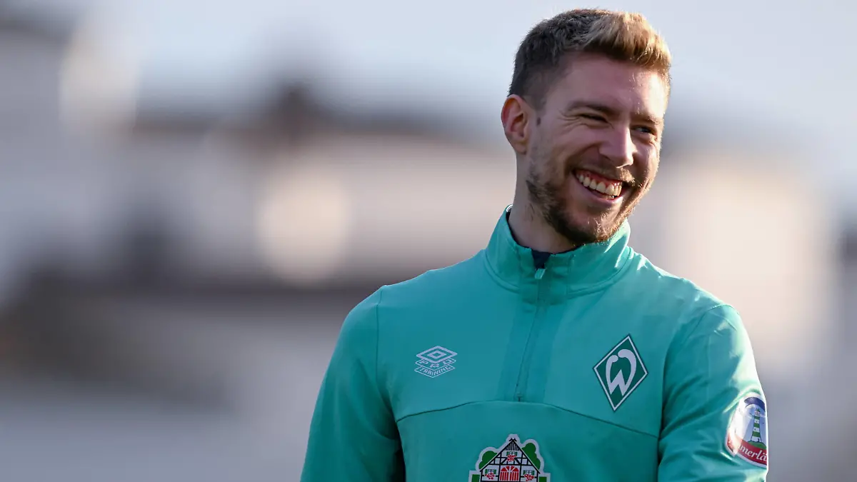 ESP, TL Werder Bremen 2023, Tag01 / 02.01.2023, , Murcia, ESP, TL Werder Bremen 2023, Tag01 im Bild / picture shows Mitchell Weiser SV Werder Bremen 8 lacht. *** ESP, TL Werder Bremen 2023, Day01 02 01 2023, , Murcia, ESP, TL Werder Bremen 2023, Day01 in picture shows Mitchell Weiser SV Werder Bremen 8 laughs nordphotoxGmbHx/xTeresaxKroeger nordphoto00008