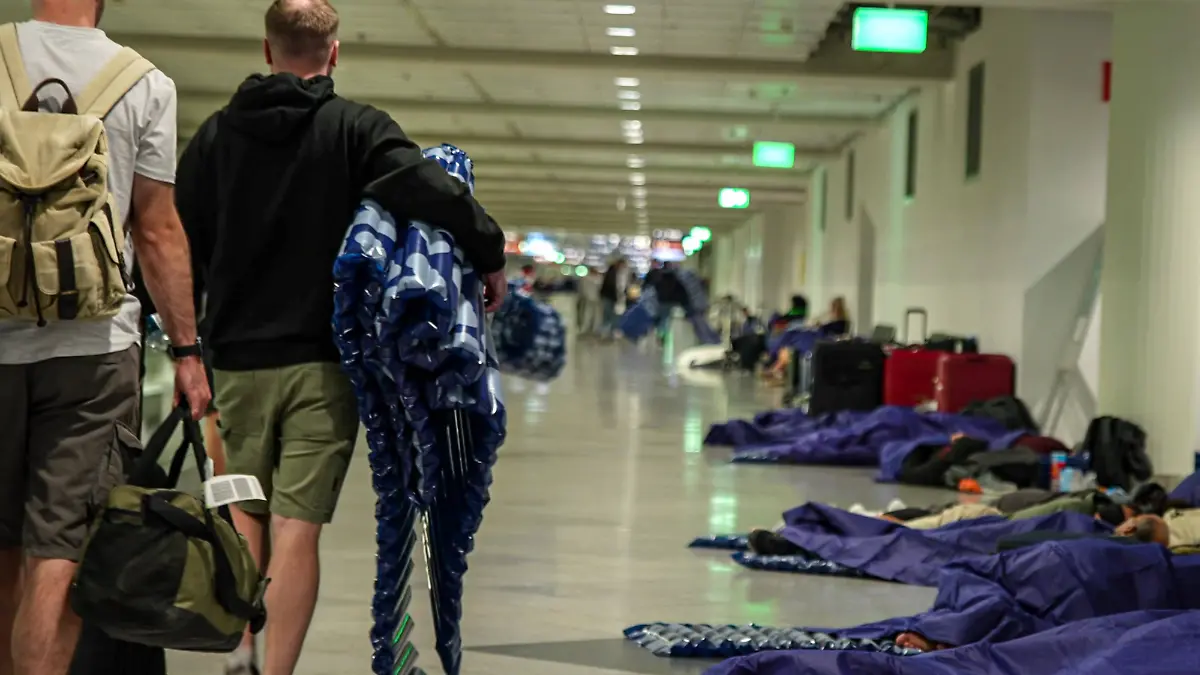 Tausende Menschen strandeten am Wochenende am Münchner Flughafen, nachdem dort Drohnen gesichtet worden waren. 