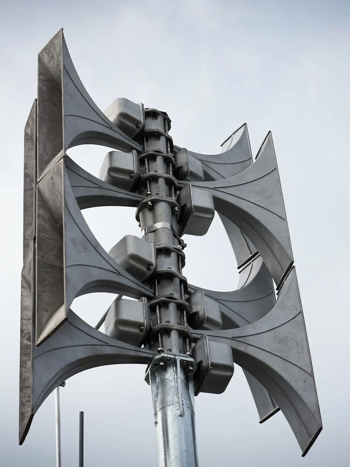 Bild zu: "In Halle (Saale) gehen mitten in der Nacht die Sirenen los – der Grund macht sauer"