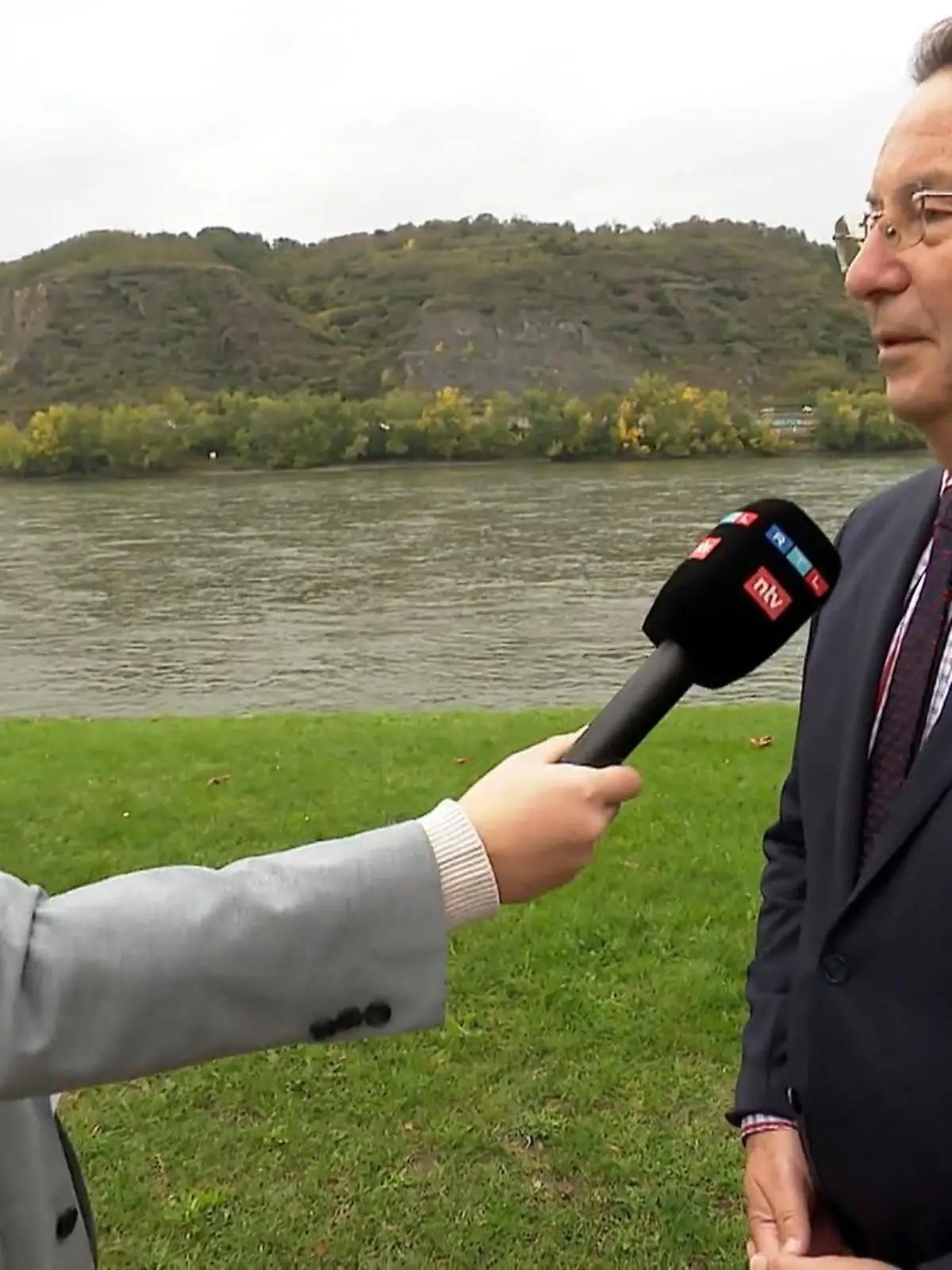Bild zu: "Interview mit einem Militärexperte"