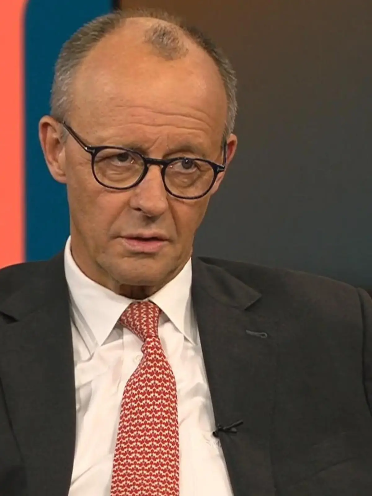 Bild zu: "Herr Merz, sind Sie zufrieden mit Ihrer Amtszeit?"