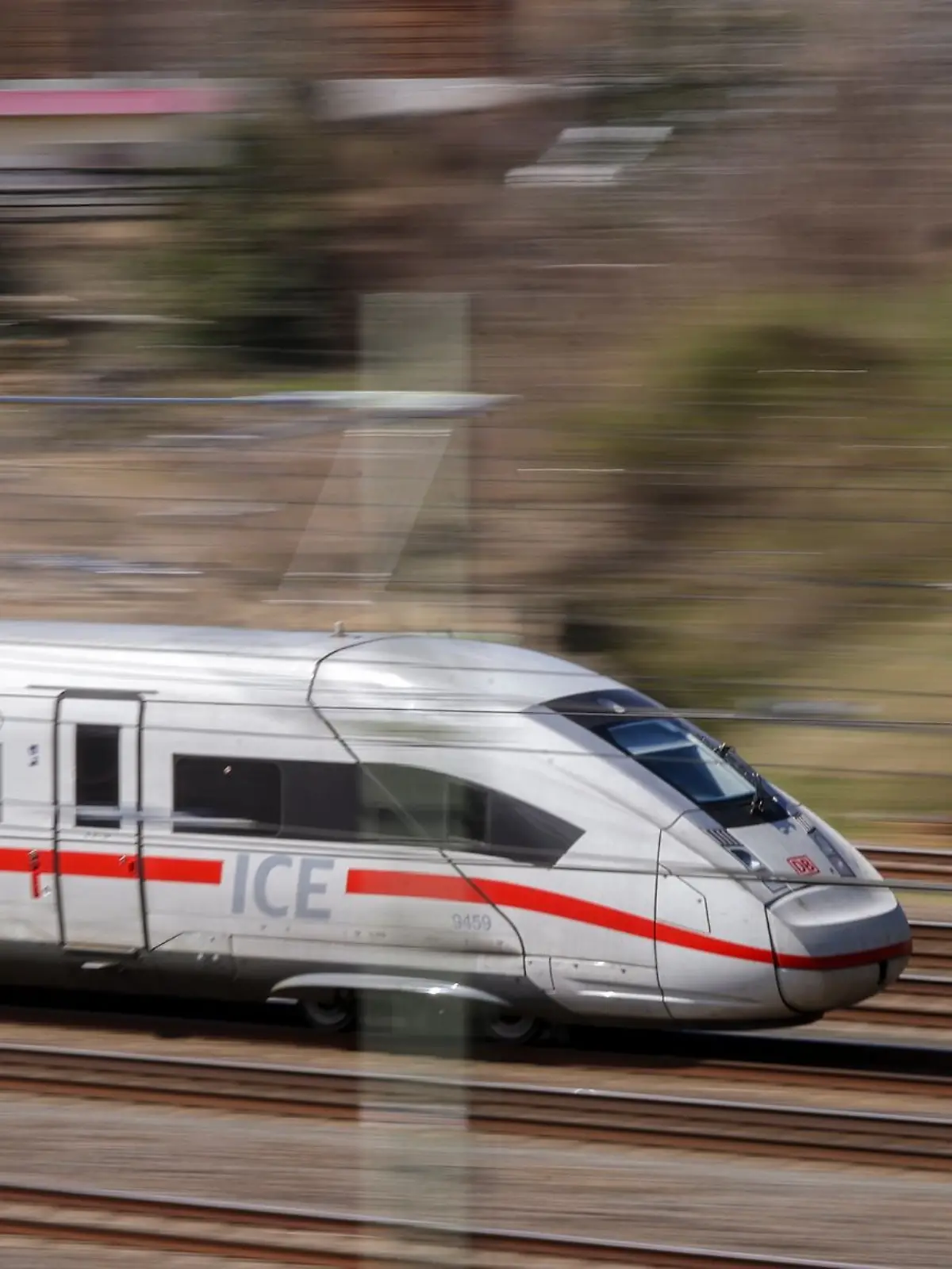 Bild zu: "Betonplatte auf Gleise gelegt – Bundespolizei stellt Minderjährige"