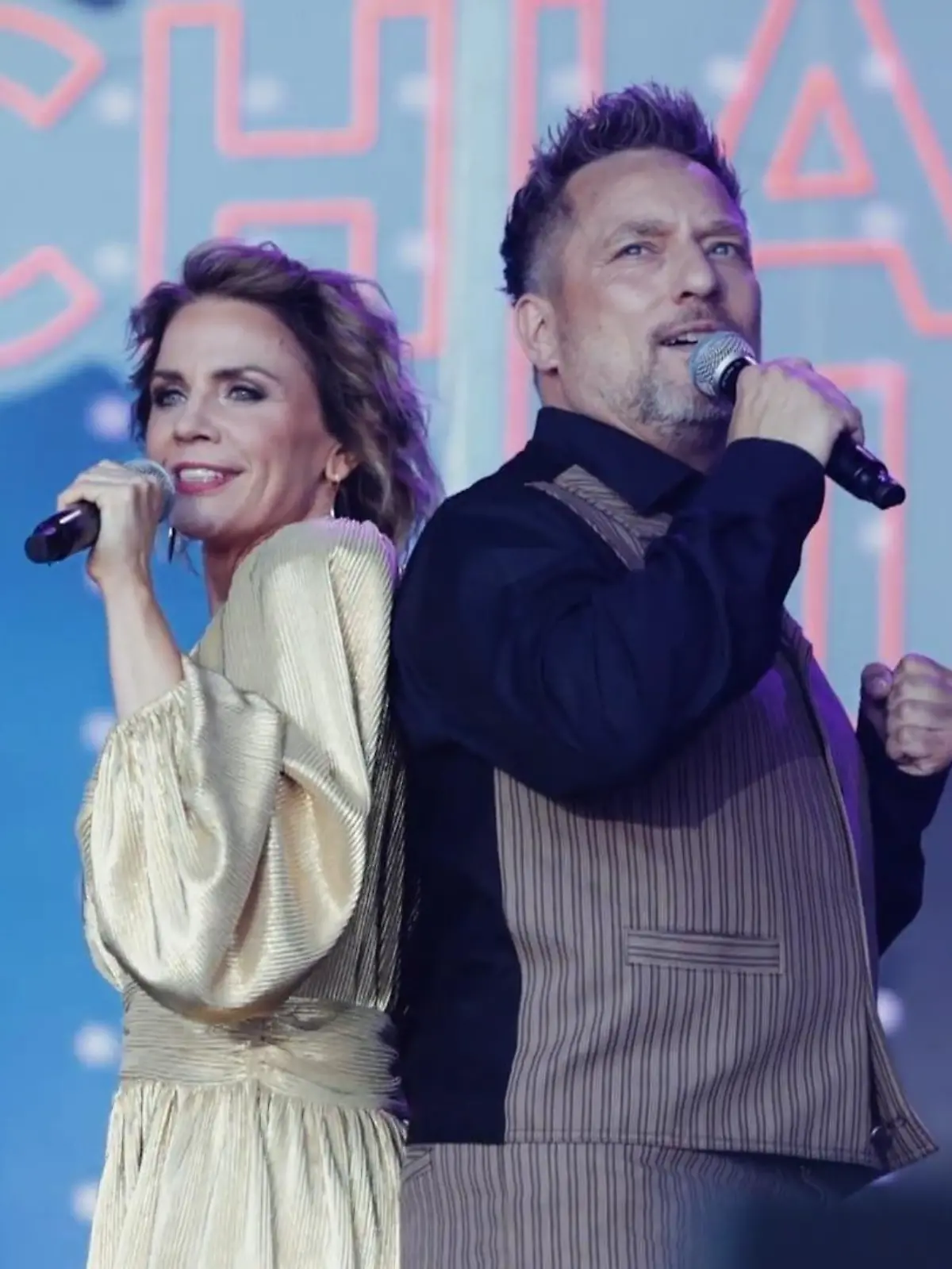 Yvonne und Michi auf der großen Schlager-Bühne. 
