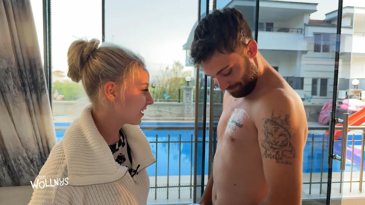 Servet zeigt Loredana Wollny sein Liebestattoo Das geht unter die Haut