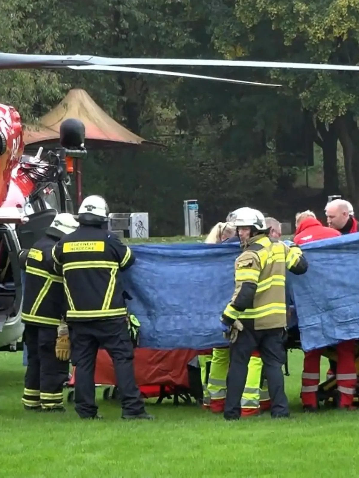 Bild zu: "Bürgermeisterin Iris Stalzer bei Messerangriff schwer verletzt"