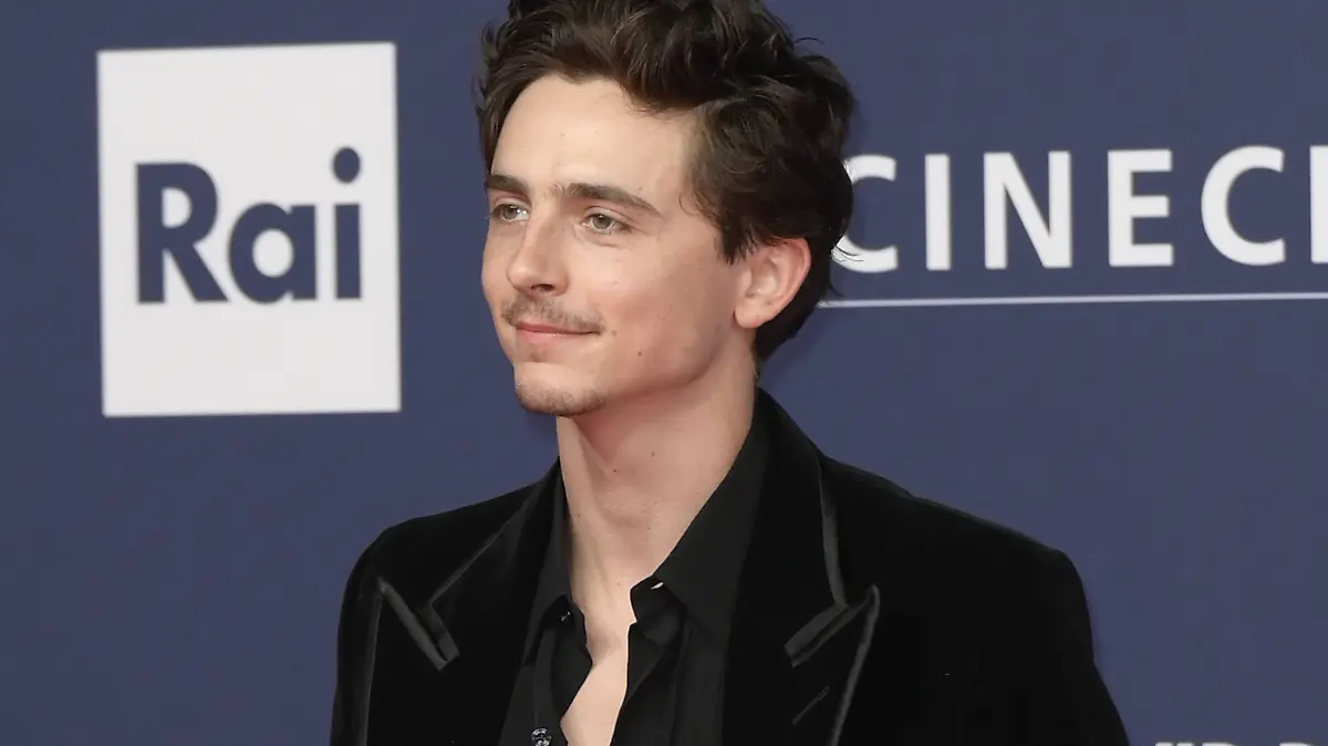Bye, bye Lockepracht! So sieht Timothee Chalamet nicht mehr aus.