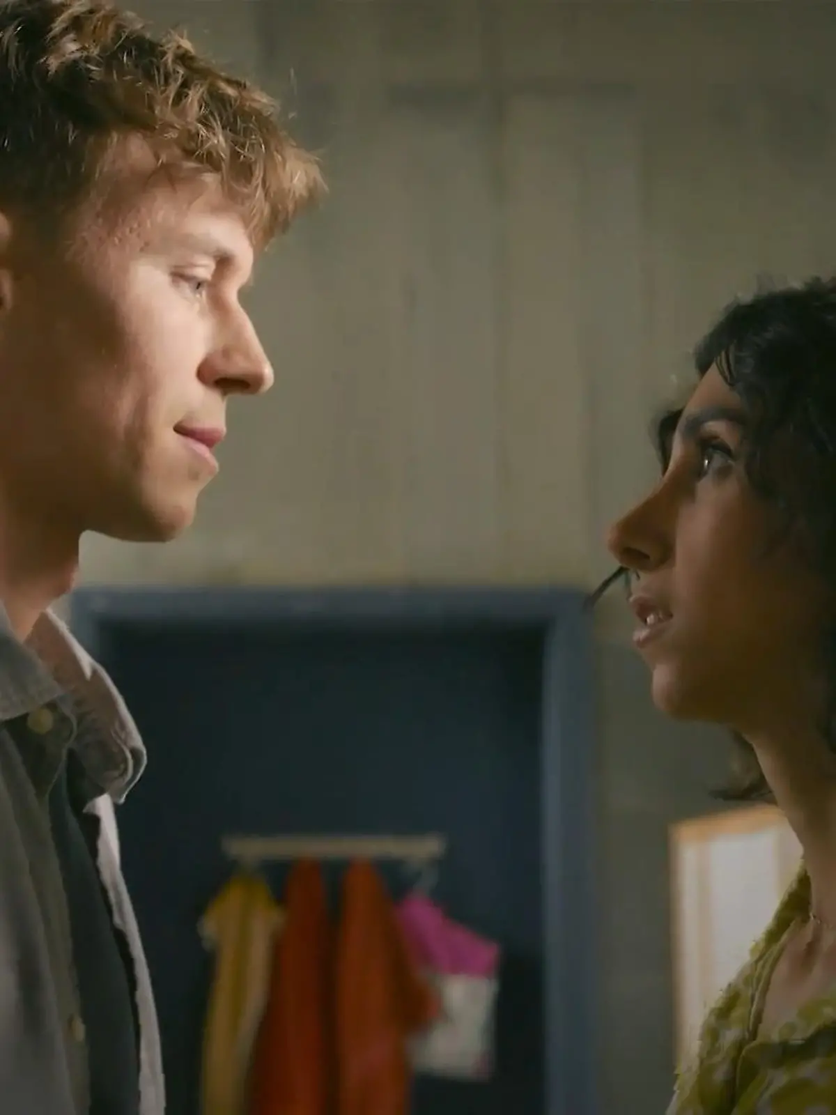 AWZ: Leyla und Elias lernen sich besser kennen