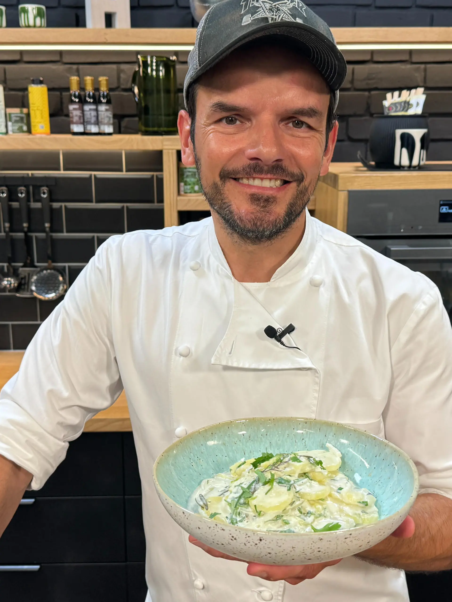 Bild zu: "So geht Hensslers „schnellster Kartoffelsalat der Welt”"