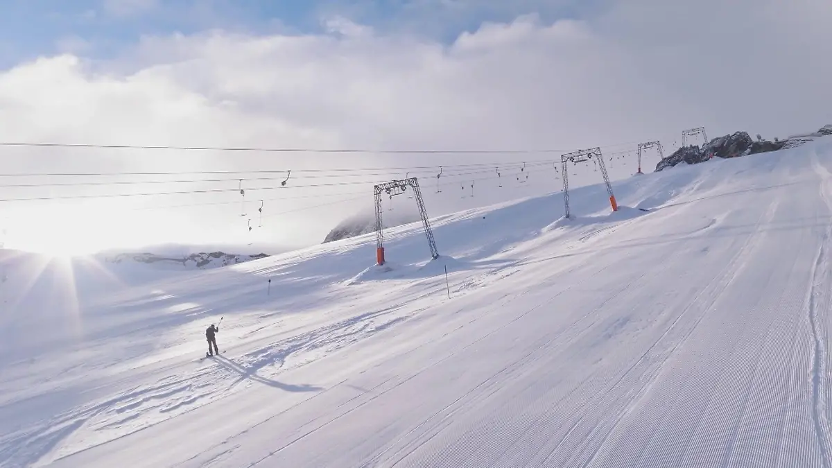 Stubaier Gletscher eröffnet die Saison 2025/26 Winterzauber in den Tiroler Bergen
