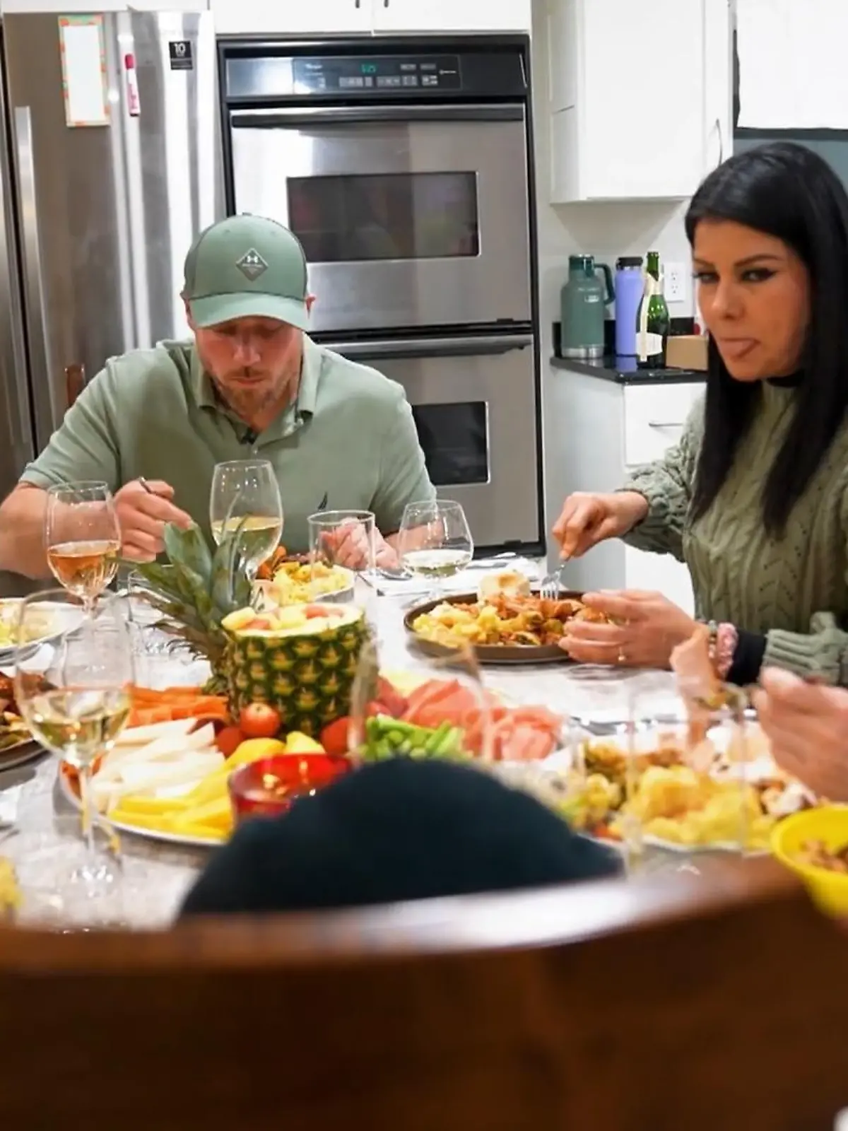 Bild zu: "Joshua ist übers Telefon bei Thanksgiving dabei"