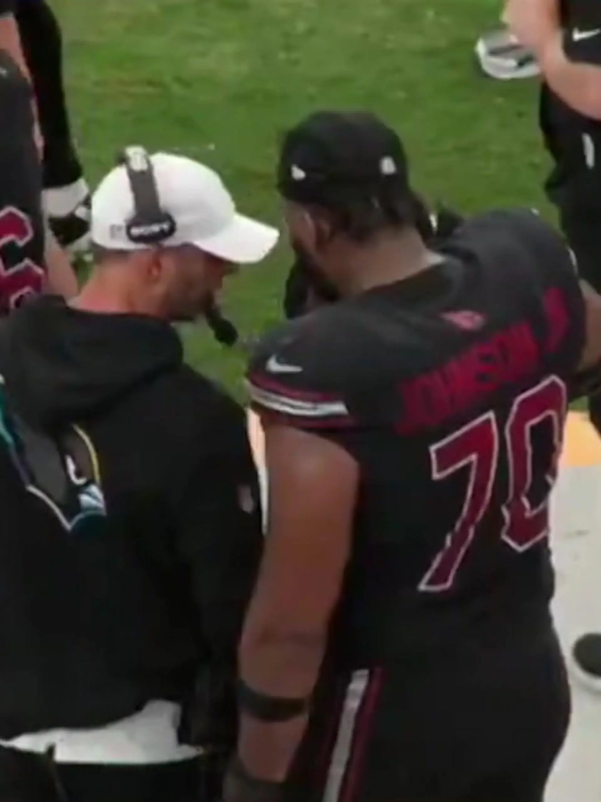 Bild zu: "NFL-Coach schlägt seinen eigenen Spieler!"