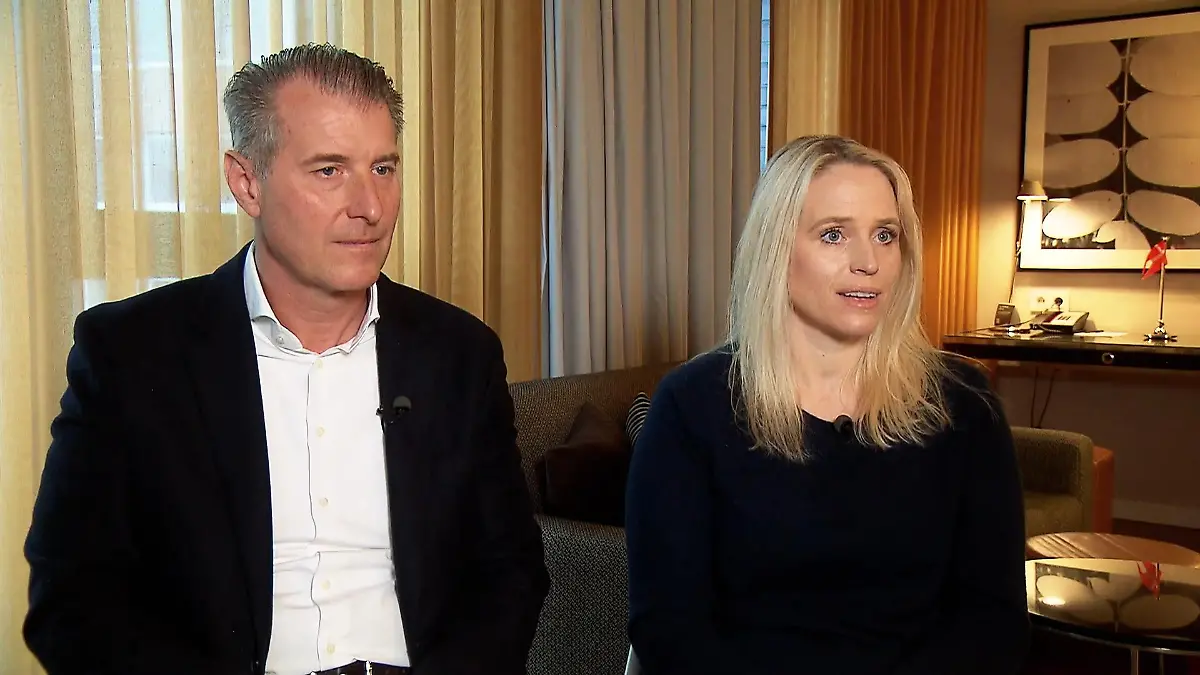 Block-Exmann Hensel und neue Frau im RTL-Interview Überwacht von Elitepolizist?